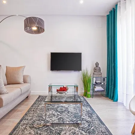 Апартаменты Genteel Santa Marta *